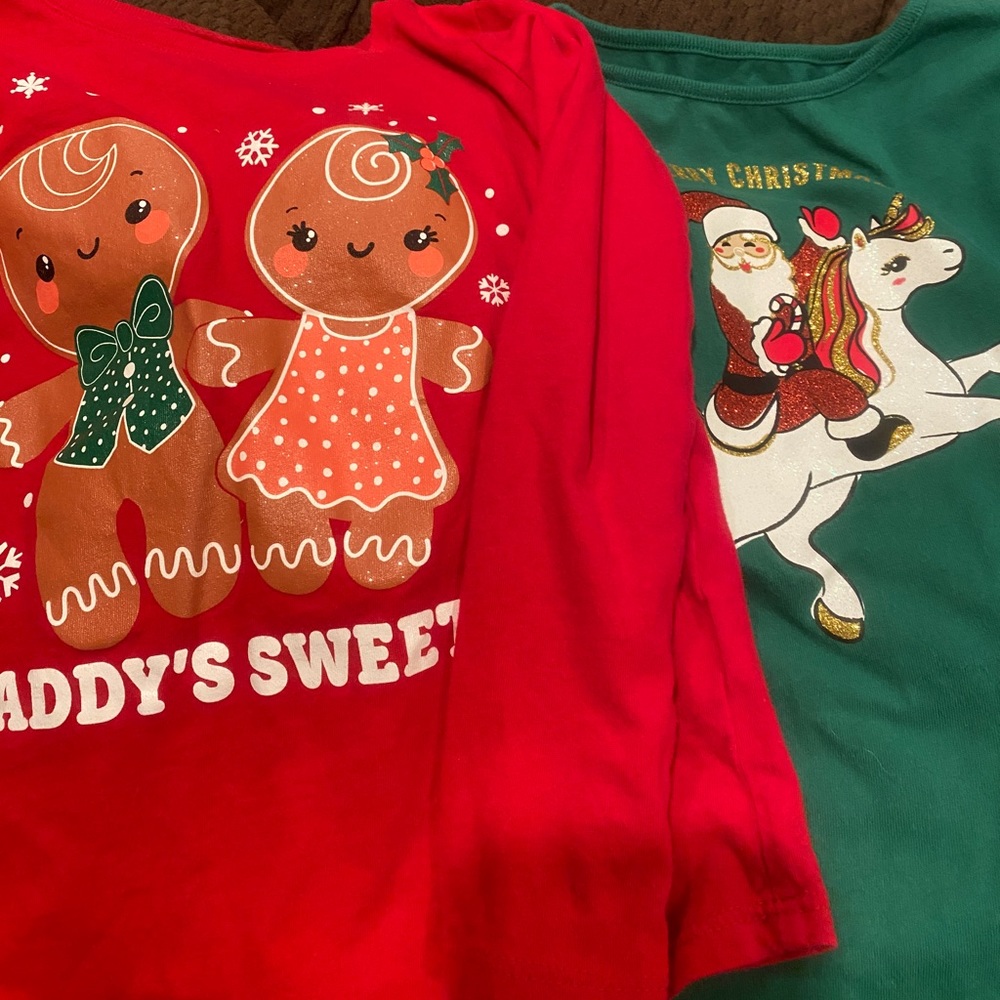 Girl’s Christmas shirts 🎄